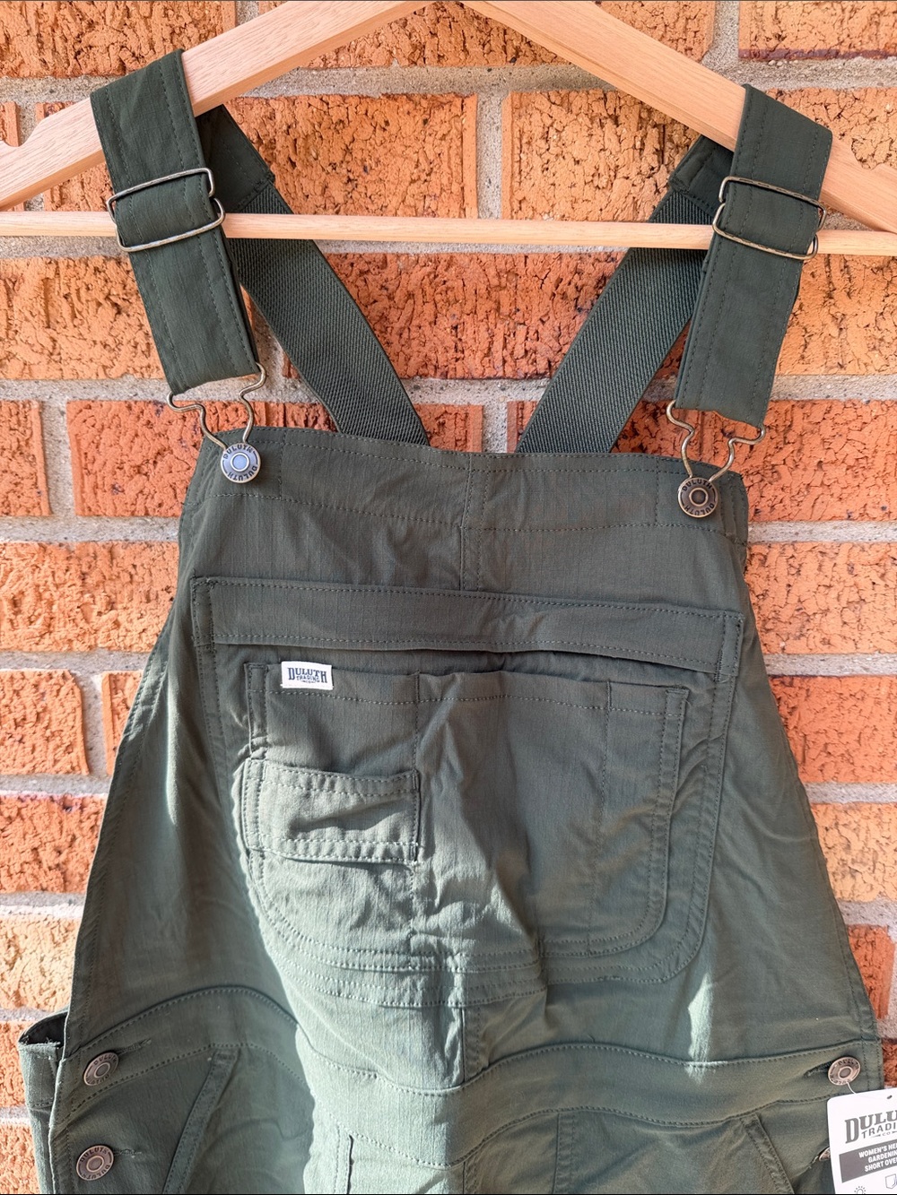 Duluth Trading Co Women Heirloom Gardening Bib Overall Shorts Green Large NWT - Picture 3 of 7